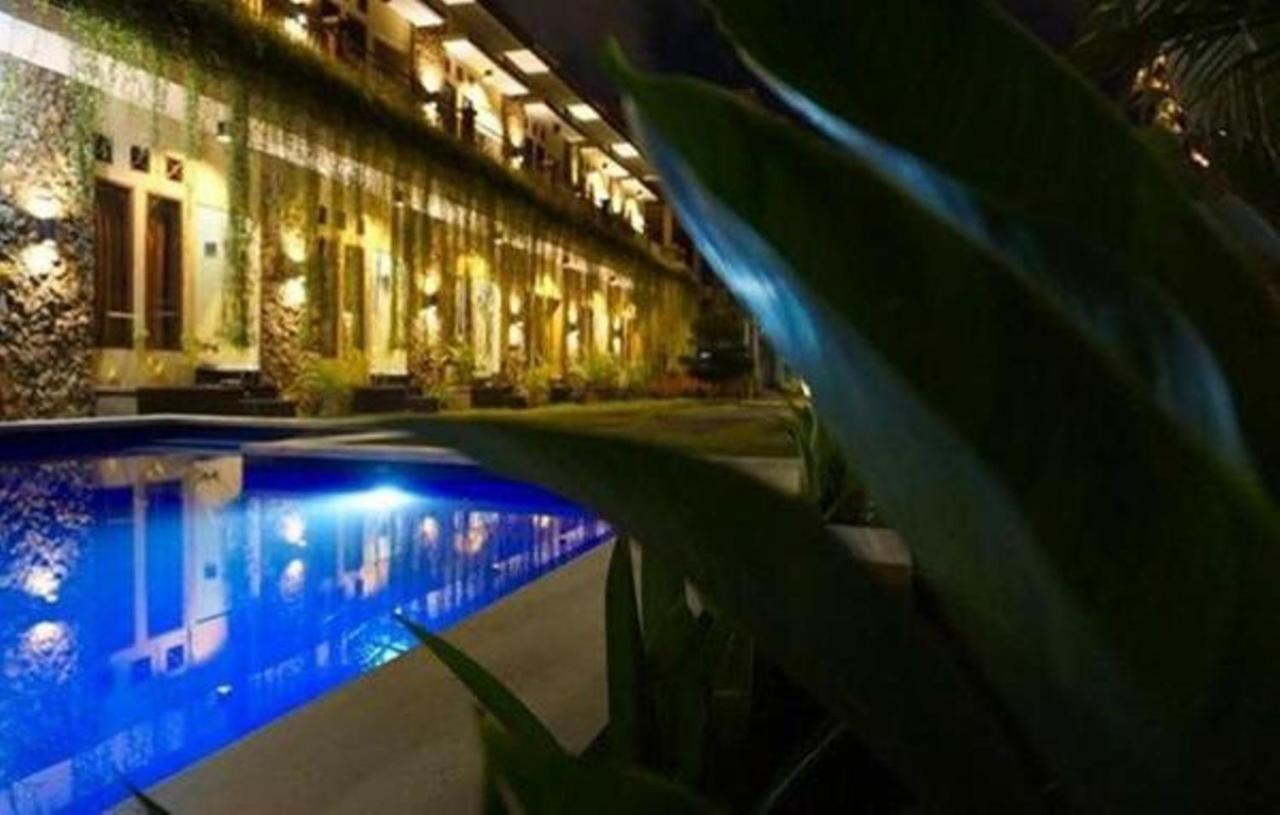 Pondok Jempiring Kuta  Bagian luar foto